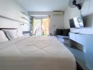 "Condo: Luxe 26sqm Poolside Bangrak in Koh Samui