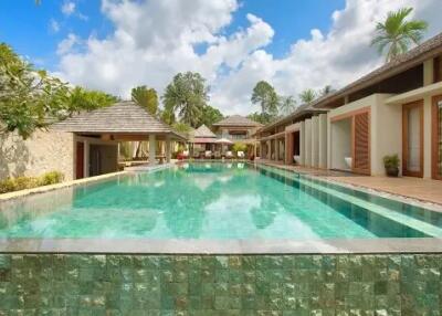 Luxury Beachfront Villa for Sale (Lipa Noi)