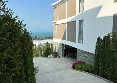 3-4 Bedroom off plan Pool Villa Sea View