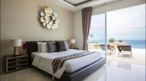 "Seaside Splendor: Luxurious 4-Bedroom Villa with Panoramic Views and Infinity Pool in Chaweng Beach"