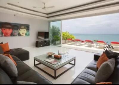 "Seaside Splendor: Luxurious 4-Bedroom Villa with Panoramic Views and Infinity Pool in Chaweng Beach"