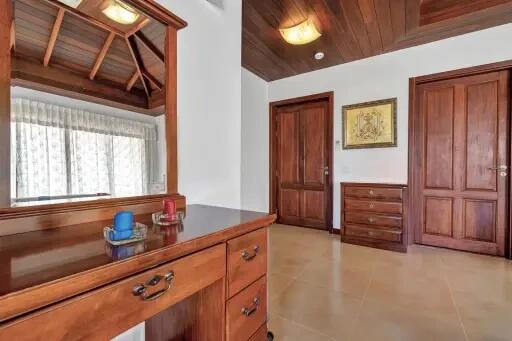 5 Bedroom Thai Style Sea View Villa at Plaileam Samui