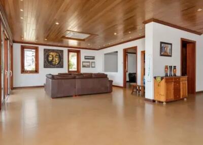 5 Bedroom Thai Style Sea View Villa at Plaileam Samui