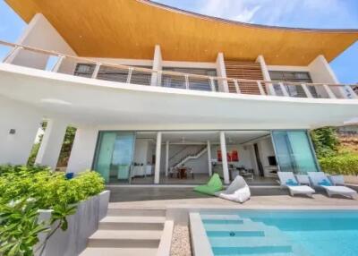 "5-Bedroom Oceanfront Opulence: Luxurious Villa Living in Koh Samui