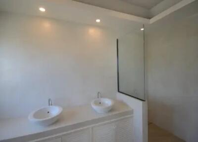 6 Bedrooms Sea View Pool Villa at Bangrak Samui