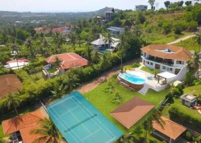 6 Bedrooms Sea View Pool Villa at Bangrak Samui