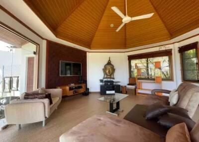 5-Bedroom Seaview Poll Villa at Bangrak Samui