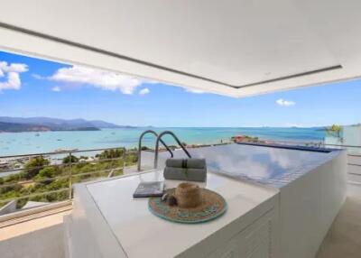 3-Bedroom Sea View Penthouse Q3 in Bangrak Samui