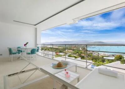 Charming 2 Bed Stunning Sea View Apartment