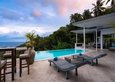 Gorgeous 4 Bedroom pool villa with stunning sea view