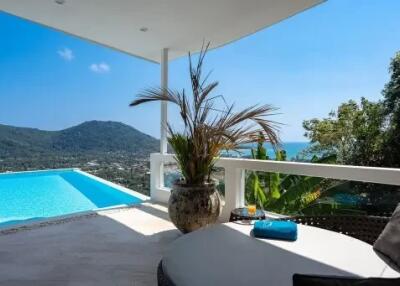 Gorgeous 4 Bedroom pool villa with stunning sea view