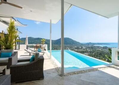 Gorgeous 4 Bedroom pool villa with stunning sea view