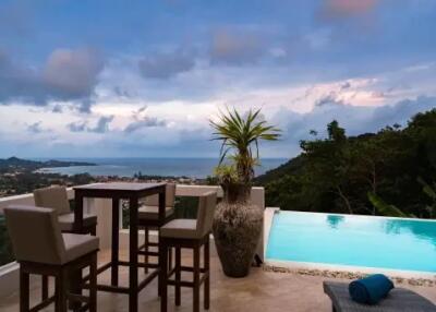 Gorgeous 4 Bedroom pool villa with stunning sea view