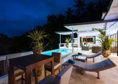 Gorgeous 4 Bedroom pool villa with stunning sea view