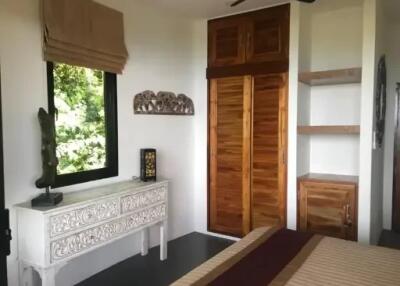 "Balinese Bliss: 2-Bedroom Villa with Breathtaking Views in Lamai"