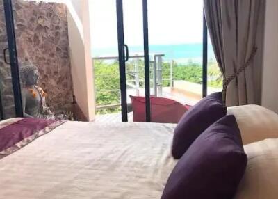 "Balinese Bliss: 2-Bedroom Villa with Breathtaking Views in Lamai"