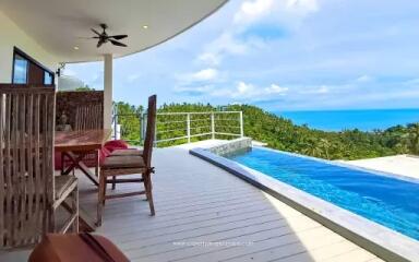 "Balinese Bliss: 2-Bedroom Villa with Breathtaking Views in Lamai"