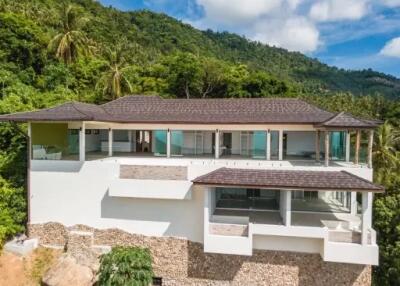 Modern & Exotic Quality Villa+2 Studios for Sale [Lamai]