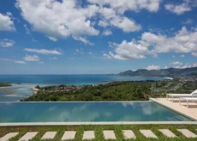 4 Bedrooms Urgent Sale: Exquisite Freehold Luxury Villa in Choeng Mon, Koh Samui " Free hold"