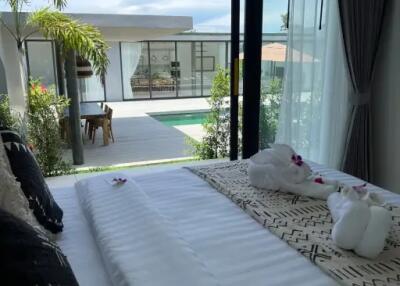 "Elegant 18-Bedroom Villa Retreat with Stunning Sea Views in Koh Samui" 