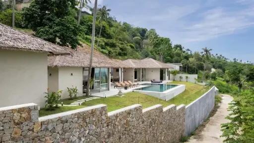 4 Bedrooms Hillside Villa in Bophut Koh Samui " Free hold"