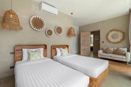 4 Bedrooms Hillside Villa in Bophut Koh Samui " Free hold"