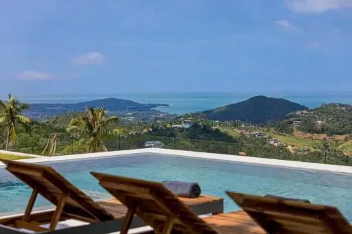 4 Bedrooms Hillside Villa in Bophut Koh Samui " Free hold"