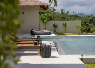 4 Bedrooms Hillside Villa in Bophut Koh Samui " Free hold"