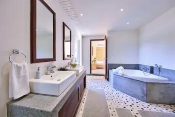 2 Bedrooms Villa in Lipanoi Koh Samui " Free hold"