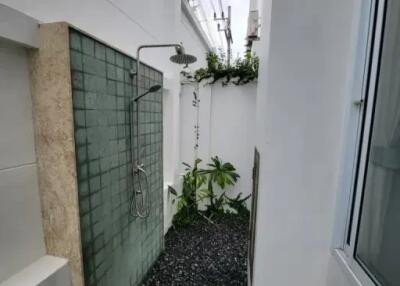 3-Bedroom Detached House with Pool in Bon Kai, Chaweng " Free hold"