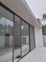 "Luxurious 3-Bedroom Villa with Private Infinity Pool in Maenam, Koh Samui" " Free hold"