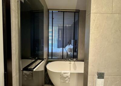 Modern bathroom with a bathtub