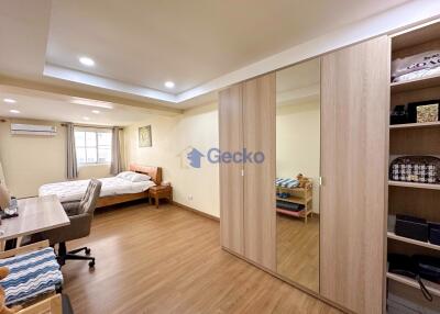 3 Bedrooms House in VN Residence 2 Pratumnak H011908