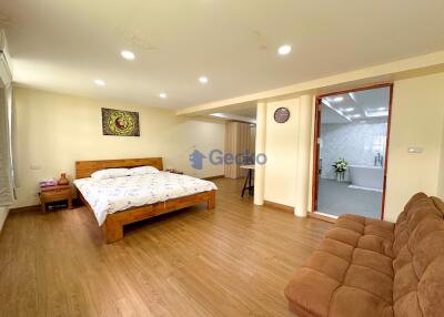 3 Bedrooms House in VN Residence 2 Pratumnak H011908