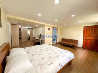 3 Bedrooms House in VN Residence 2 Pratumnak H011908