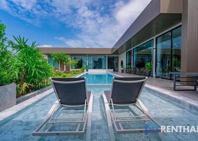 Luxurious 6-Bed Villa in Pattaya, Private Pool,