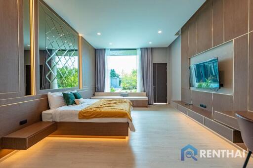 Luxurious 6-Bed Villa in Pattaya, Private Pool,