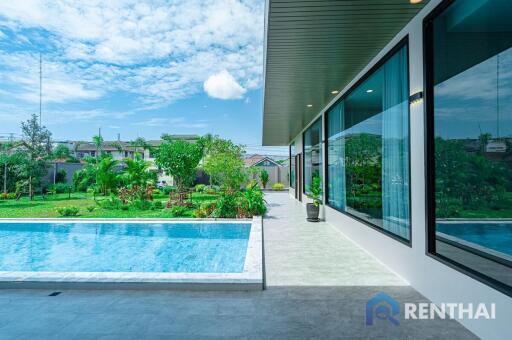 Luxurious 6-Bed Villa in Pattaya, Private Pool,