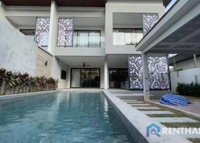 Luxury stylish pool villa in the heart of Jomtien