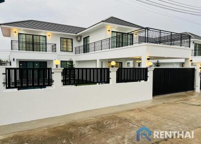 Modern 2-Story Villa with Private Pool