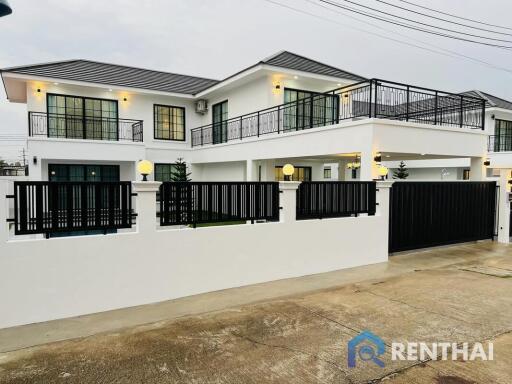 Modern 2-Story Villa with Private Pool