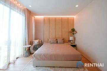 Luxury 5-Bedrooms Fully Furnished House in Pattaya