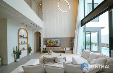 Luxury 5-Bedrooms Fully Furnished House in Pattaya