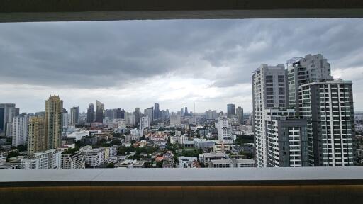 Renovated Large Penthouse Sukhumvit 33 Sale