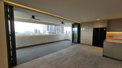 Renovated Large Penthouse Sukhumvit 33 Sale