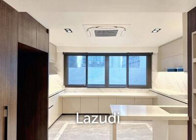 4 Bedroom 3 Bathroom 374 SQ.M Ploenchit Terrace