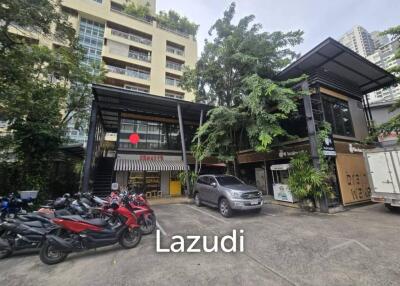 Prime Retail/Office Space in Phrom Phong Soi 31/33 - Perfect Location with High Foot Traffic!