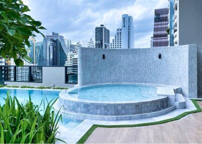 Luxury Condo Rental in Watthana, Bangkok