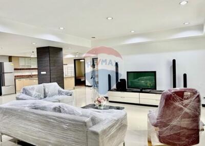 "Spacious 3BR Condo in Central Bangkok for Rent"