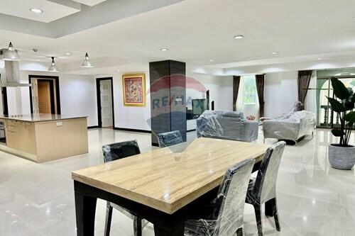 "Spacious 3BR Condo in Central Bangkok for Rent"